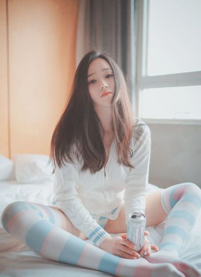 丰满大胸年轻寡妇_BD英语高清迅雷在线观看